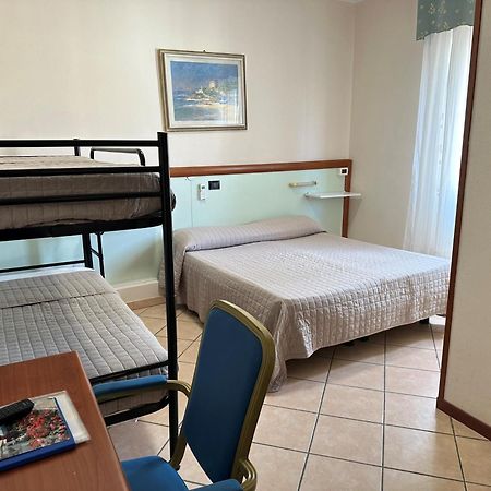 Hotel Svizzera Arma di Taggia Εξωτερικό φωτογραφία