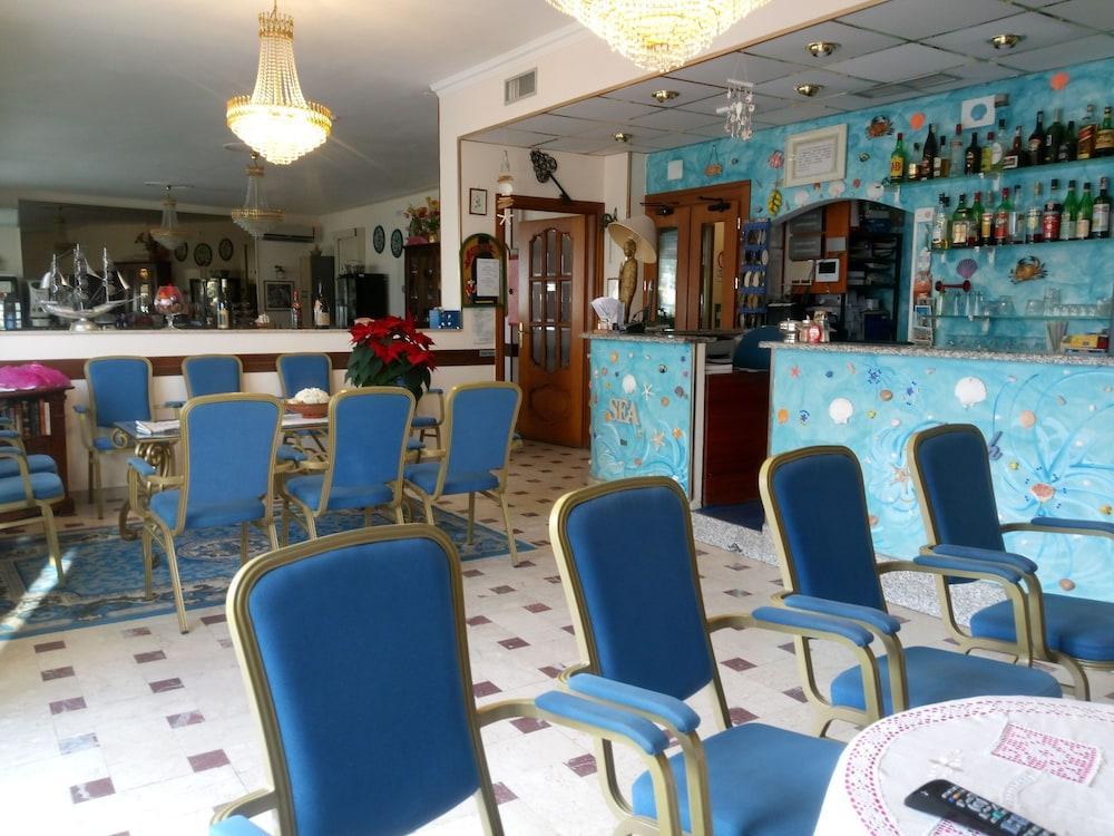 Hotel Svizzera Arma di Taggia Εξωτερικό φωτογραφία