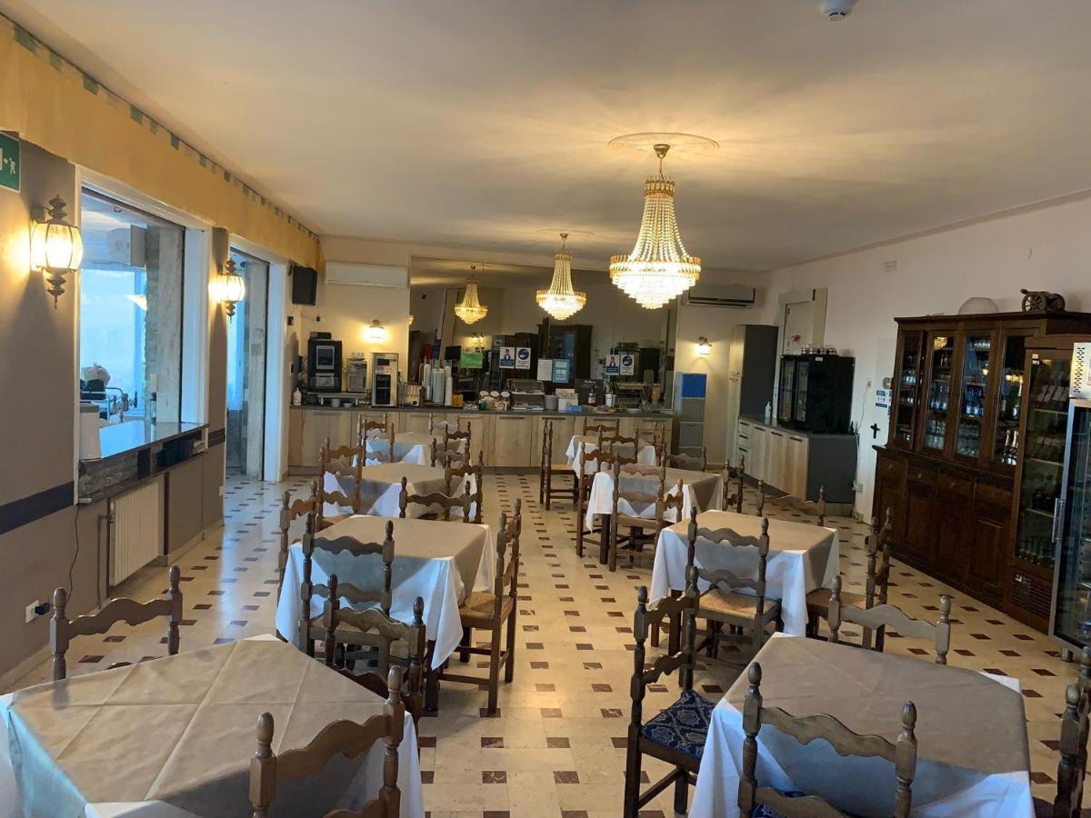 Hotel Svizzera Arma di Taggia Εξωτερικό φωτογραφία
