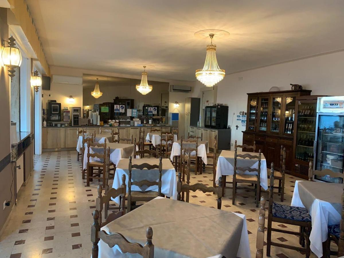 Hotel Svizzera Arma di Taggia Εξωτερικό φωτογραφία