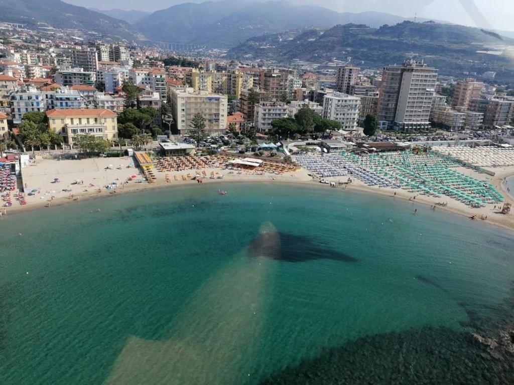 Hotel Svizzera Arma di Taggia Εξωτερικό φωτογραφία