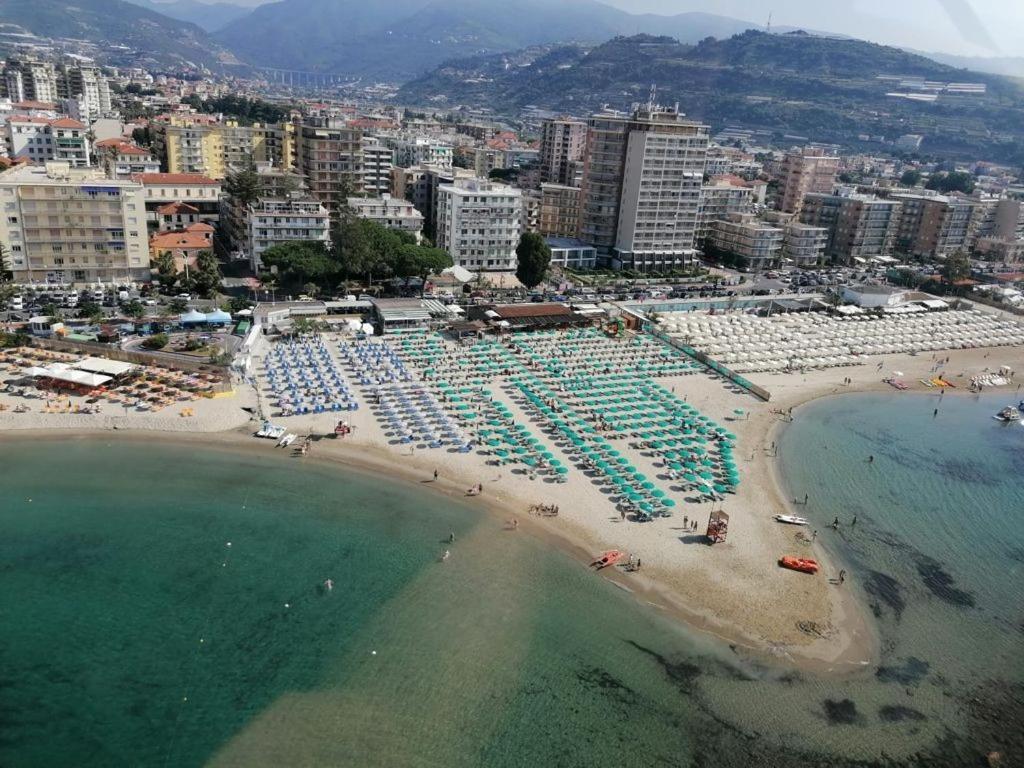 Hotel Svizzera Arma di Taggia Εξωτερικό φωτογραφία