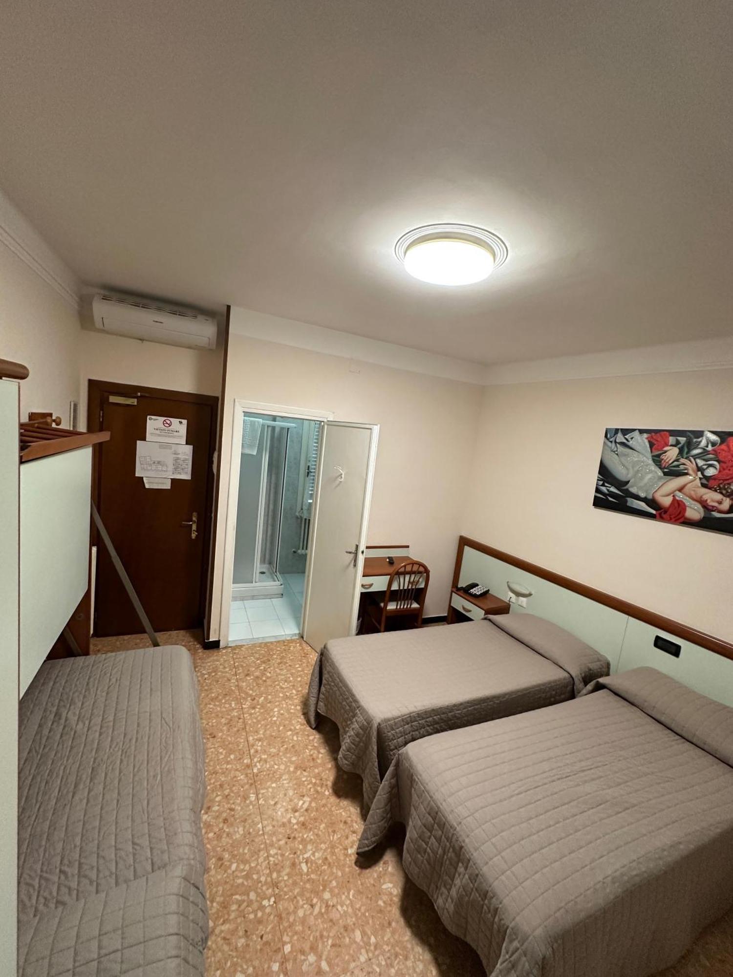 Hotel Svizzera Arma di Taggia Εξωτερικό φωτογραφία