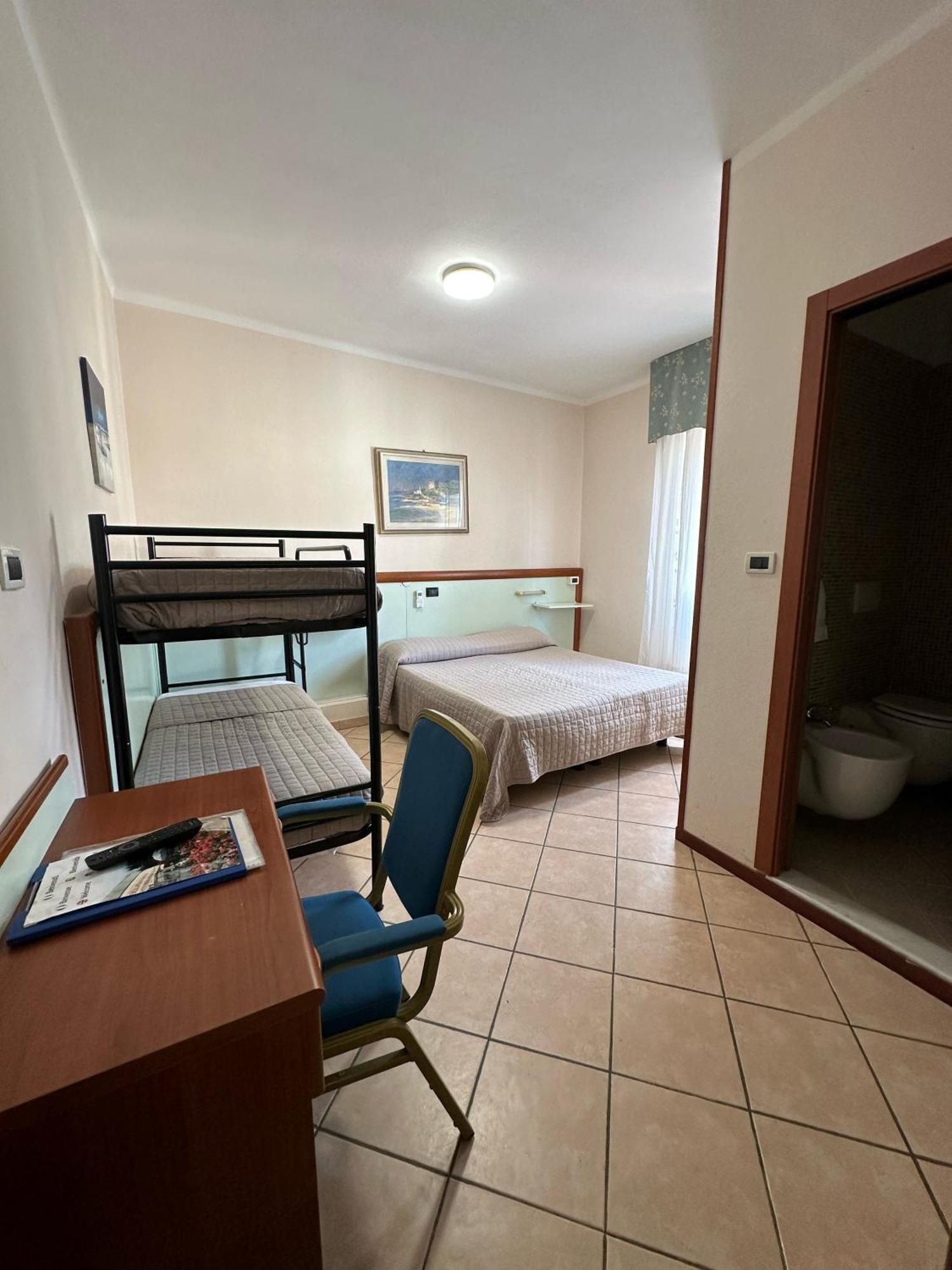 Hotel Svizzera Arma di Taggia Εξωτερικό φωτογραφία