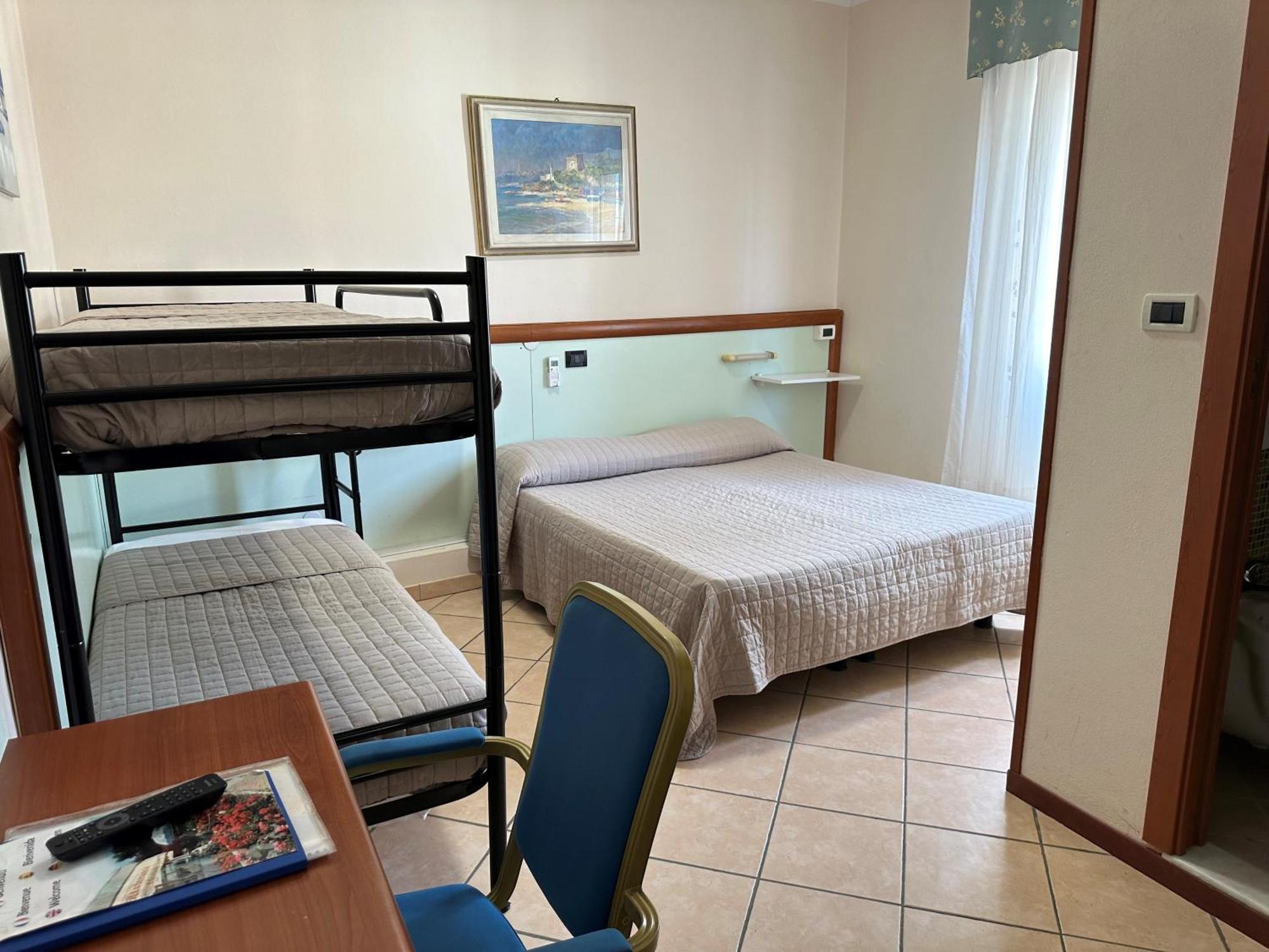 Hotel Svizzera Arma di Taggia Εξωτερικό φωτογραφία